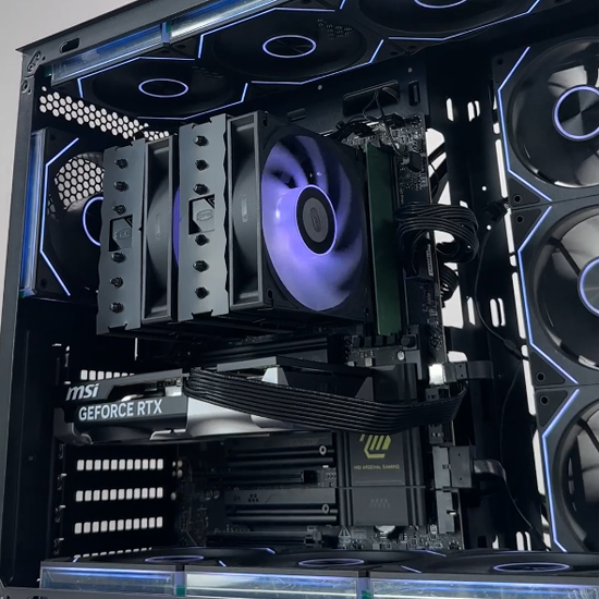 피씨스토어 블랙 어항 PC 라이젠5 7500F RTX 5050 (16G, M.2 500GB)