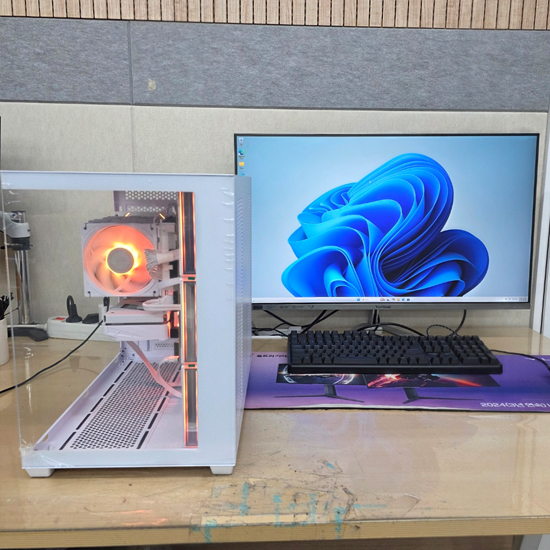 AMD 라이젠5 7500X3D RTX5060 TI (32GB, M.2 1TB)