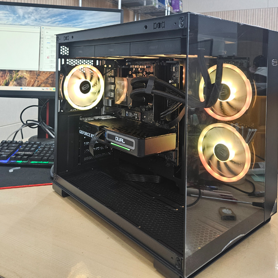 블랙 어항 PC 라이젠5 7500X3D RTX5060 Ti (16GB, M.2 500GB)