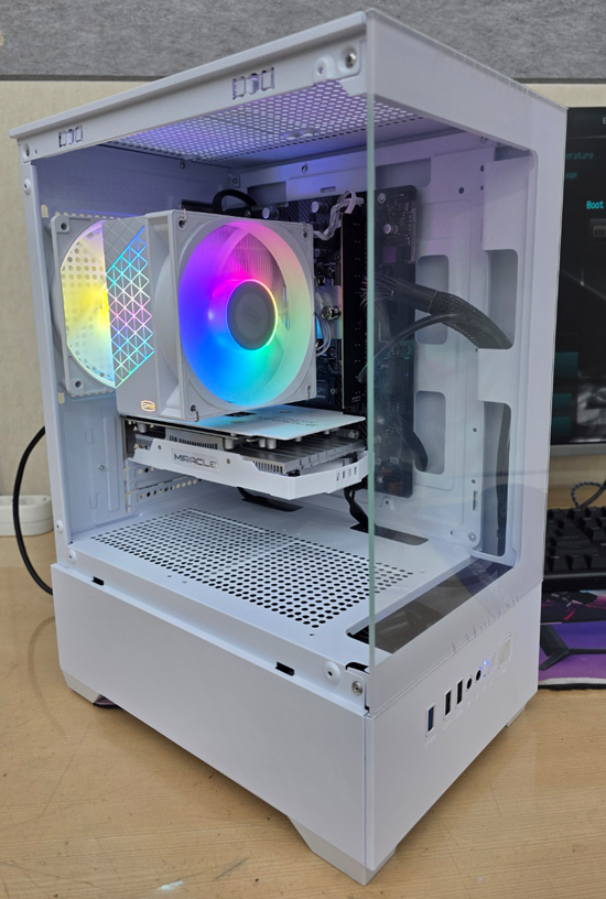 일사천리 화이트 게이밍PC i5 14400F RTX 3050 (16GB, M.2 500GB)