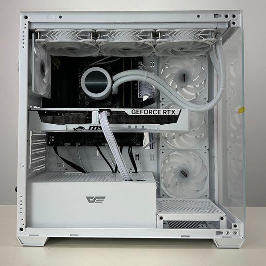 하이엔드 PC 라이젠7 7800X3D RTX5070 (32GB, M.2 1TB)