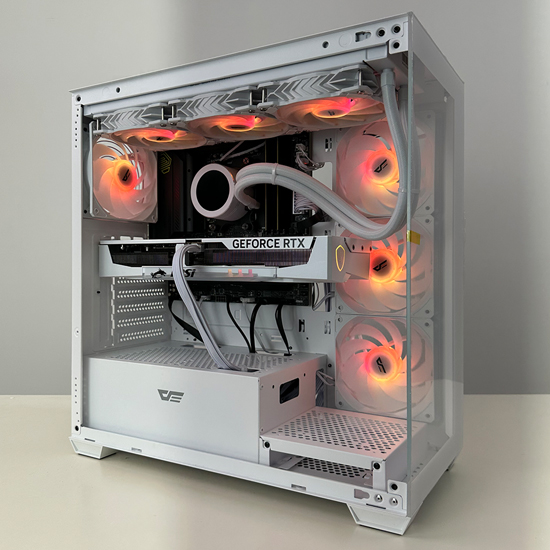 하이엔드 PC 라이젠7 7800X3D RTX5070 (32GB, M.2 1TB)