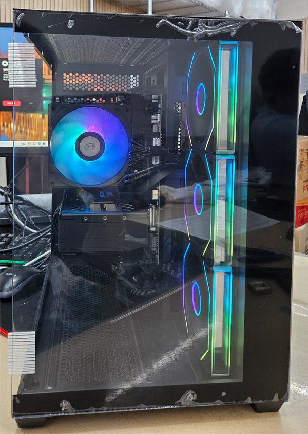 피씨스토어 AMD 7500X3D RX 9070 GRE (32GB, M.2 1TB)
