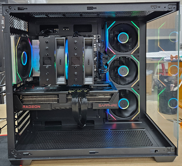 피씨스토어 AMD 7500X3D RX 9070 GRE (32GB, M.2 1TB)